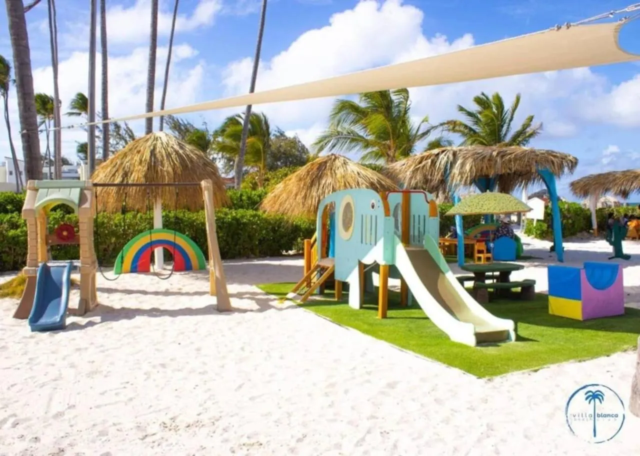 Beachfront 1Br Escape - Stunning Views - Dr Paradise 푼타 카나 펜션